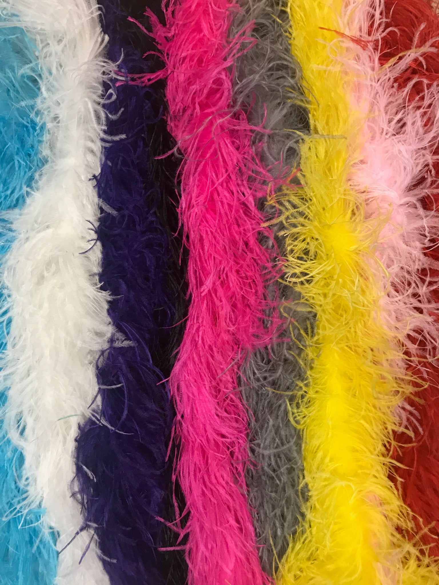 Ostrich Boa 6 Ply (CHOOSE YOUR COLOR) – Schuman Feathers